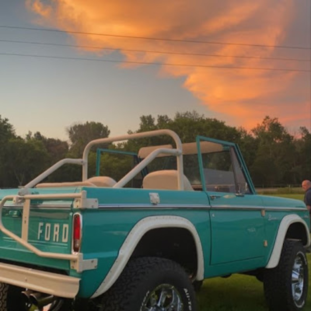 Meet your Posher, Yoail